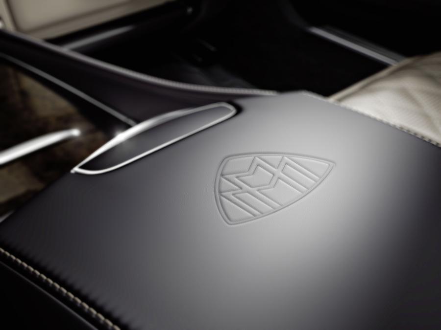 Детали интерьера Mercedes-Maybach S600 (X222) 2015 года  (WW) (фото 38 из 49)
